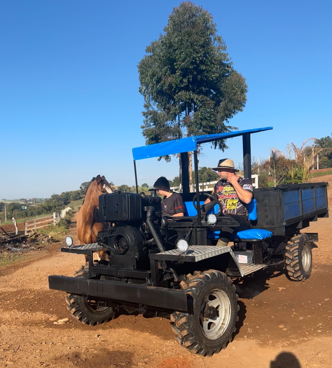 Carreta agrícola 2 pistões 4x4 diesel